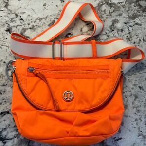 Lululemon Festival Bag HTF‎ colour travel capsule